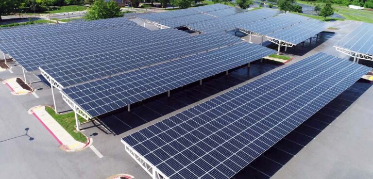 Ombrières photovoltaïque sur un parking